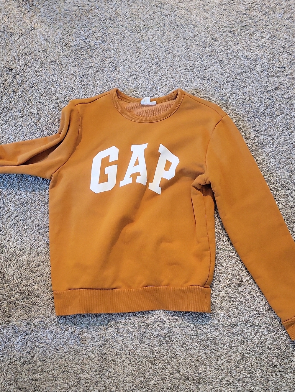 GAP Pullover Sweatshirt in Mustard Yellow with White Logo